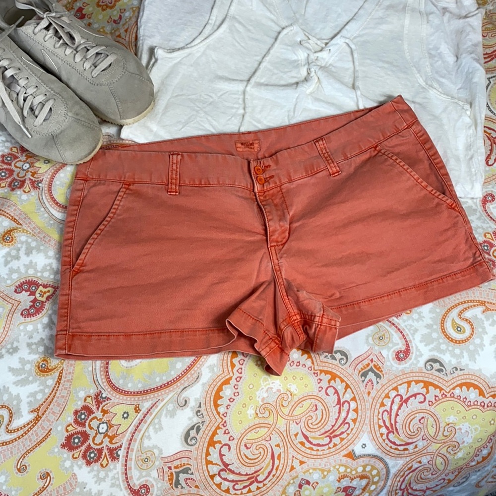 Mossimo • Shorts